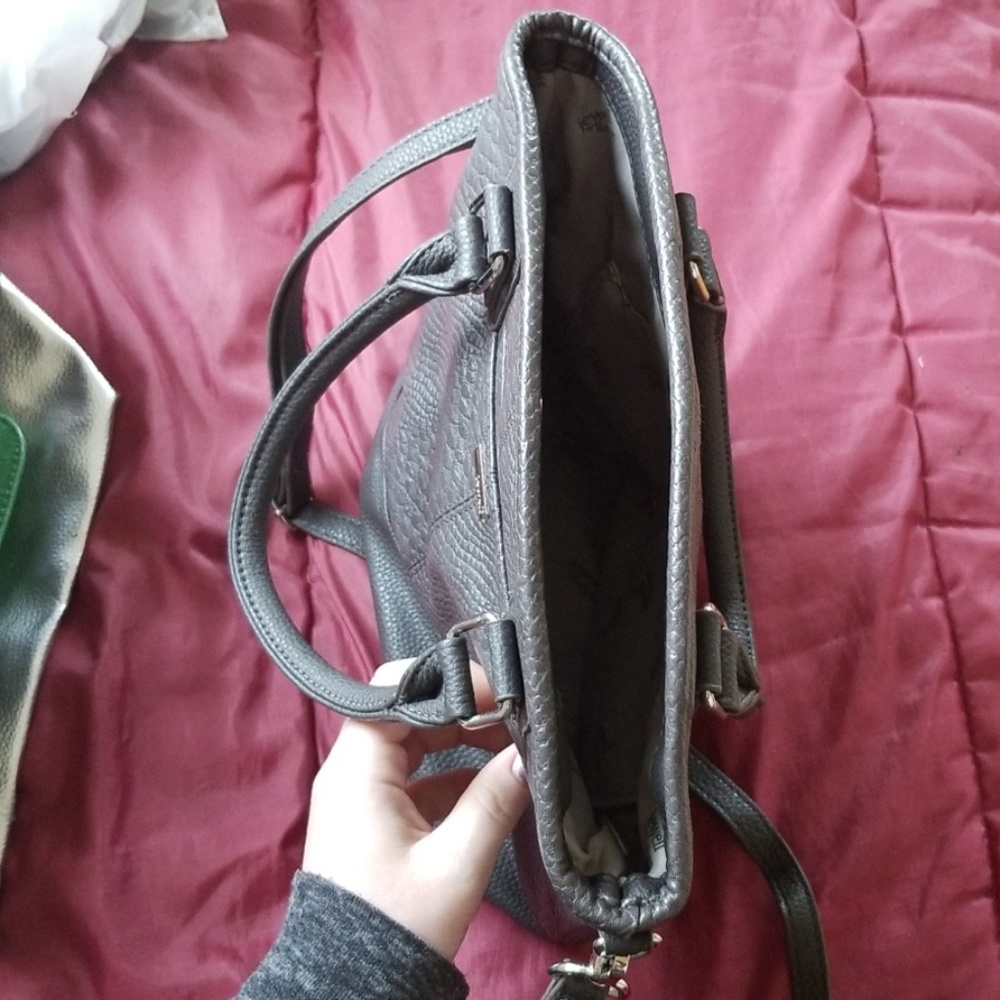 Purse - Picture 2 of 3